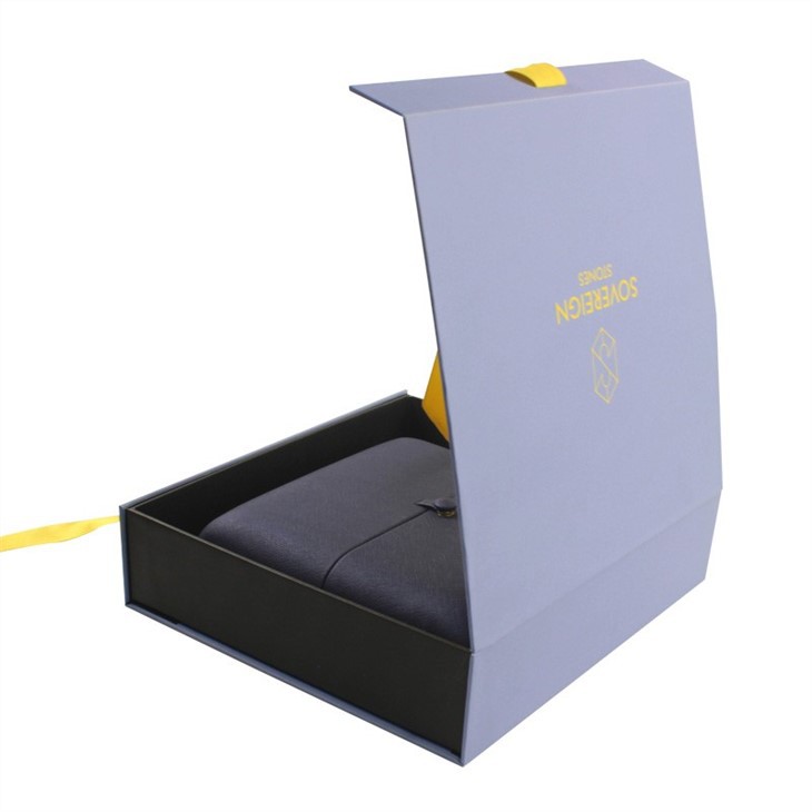 Magnetic Box With Ribbon